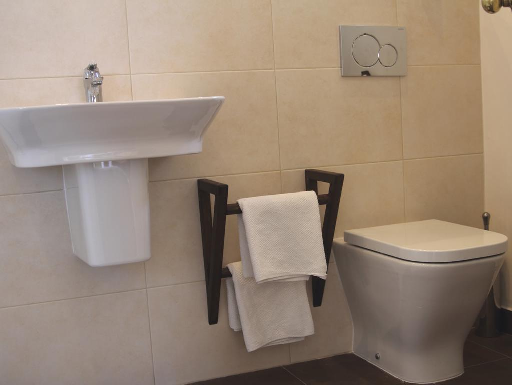Hostal Avalon Nerja Quarto foto