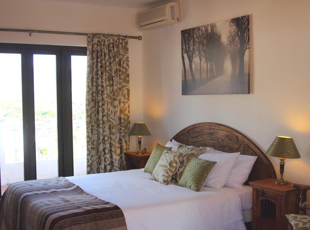 Hostal Avalon Nerja Quarto foto