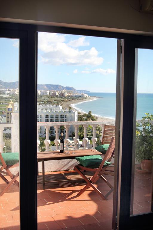 Hostal Avalon Nerja Exterior foto